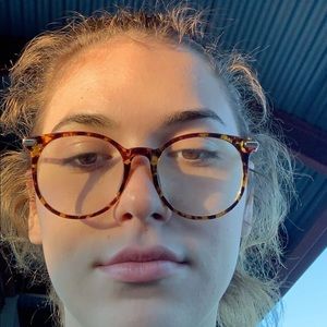 Meet your Posher, Cameron